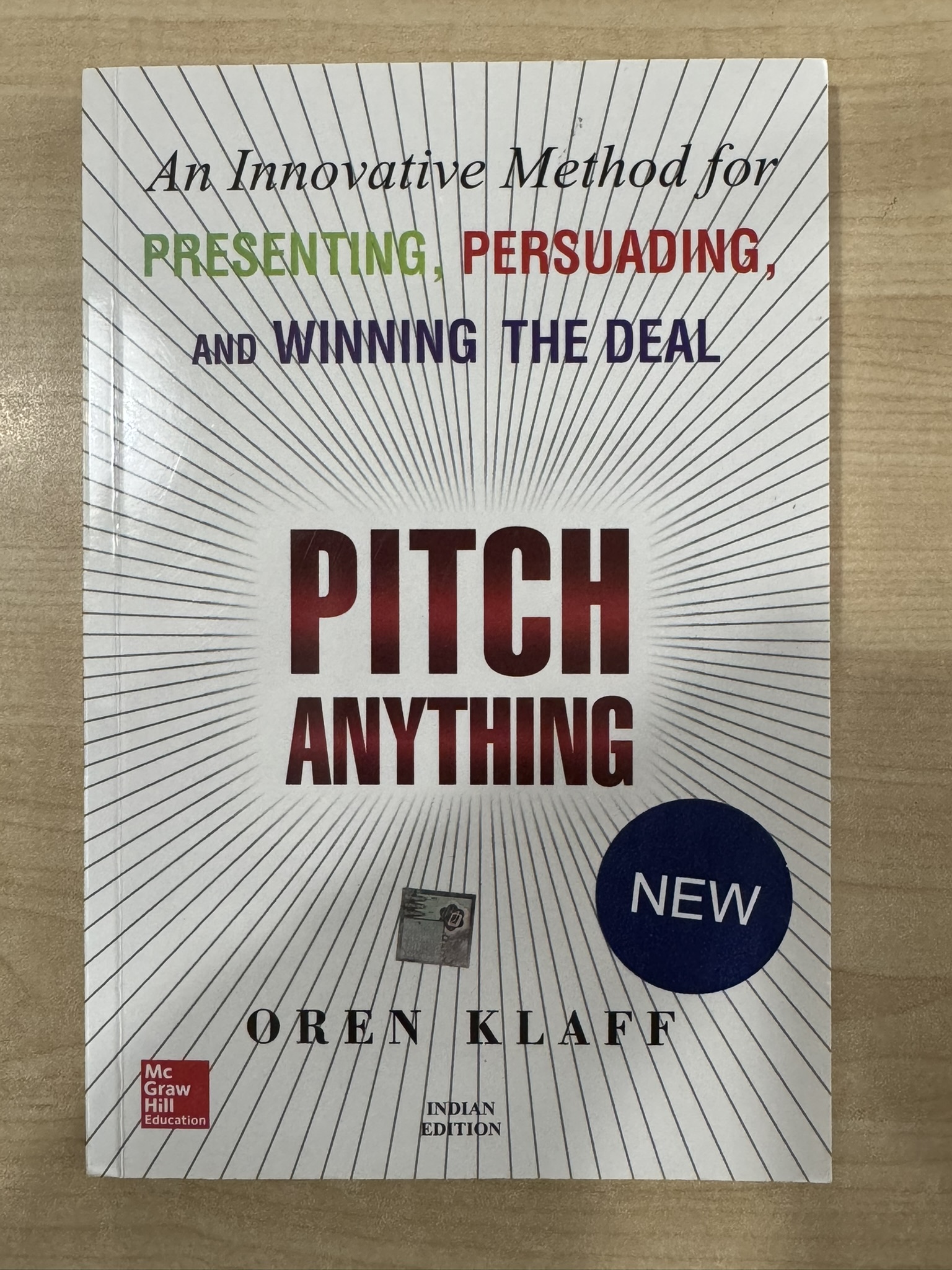 Pitch Anything [Paperback] [Jan 01, 2011] Oren Klaff