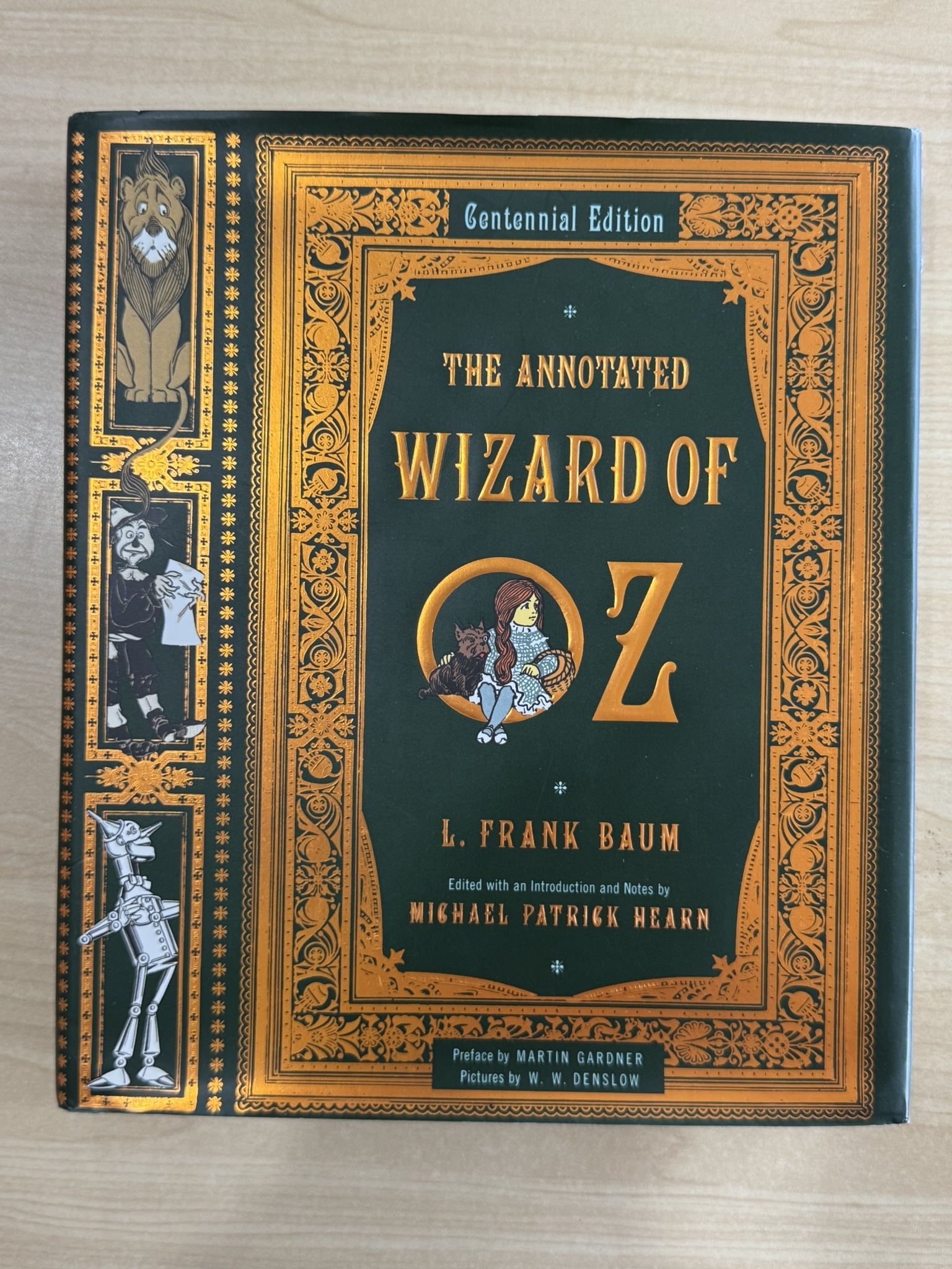 The Annotated Wizard of Oz (Centennial Edition)