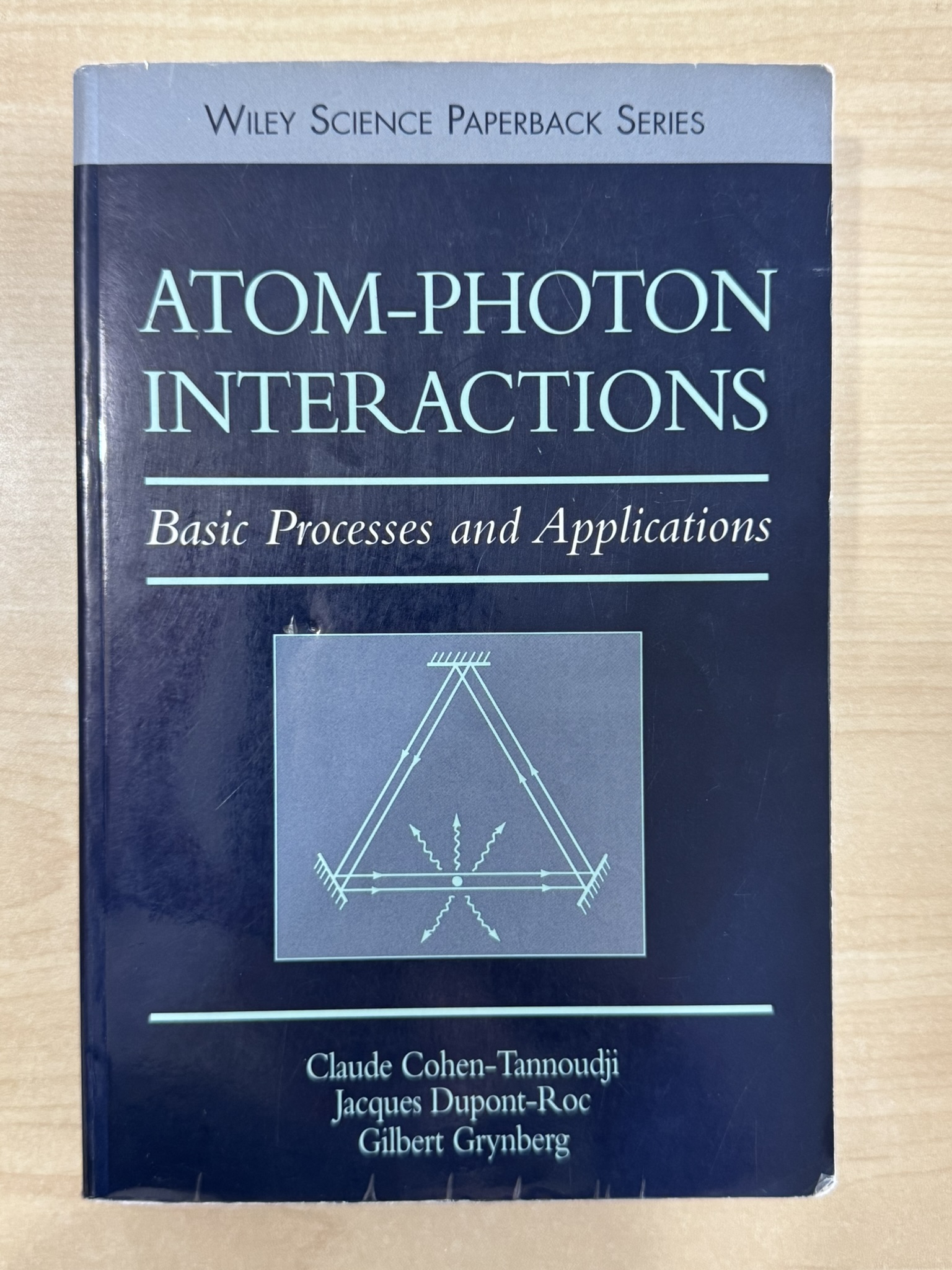 Atom-Photon Interactions: Basic Processes and Applications (Revised)
