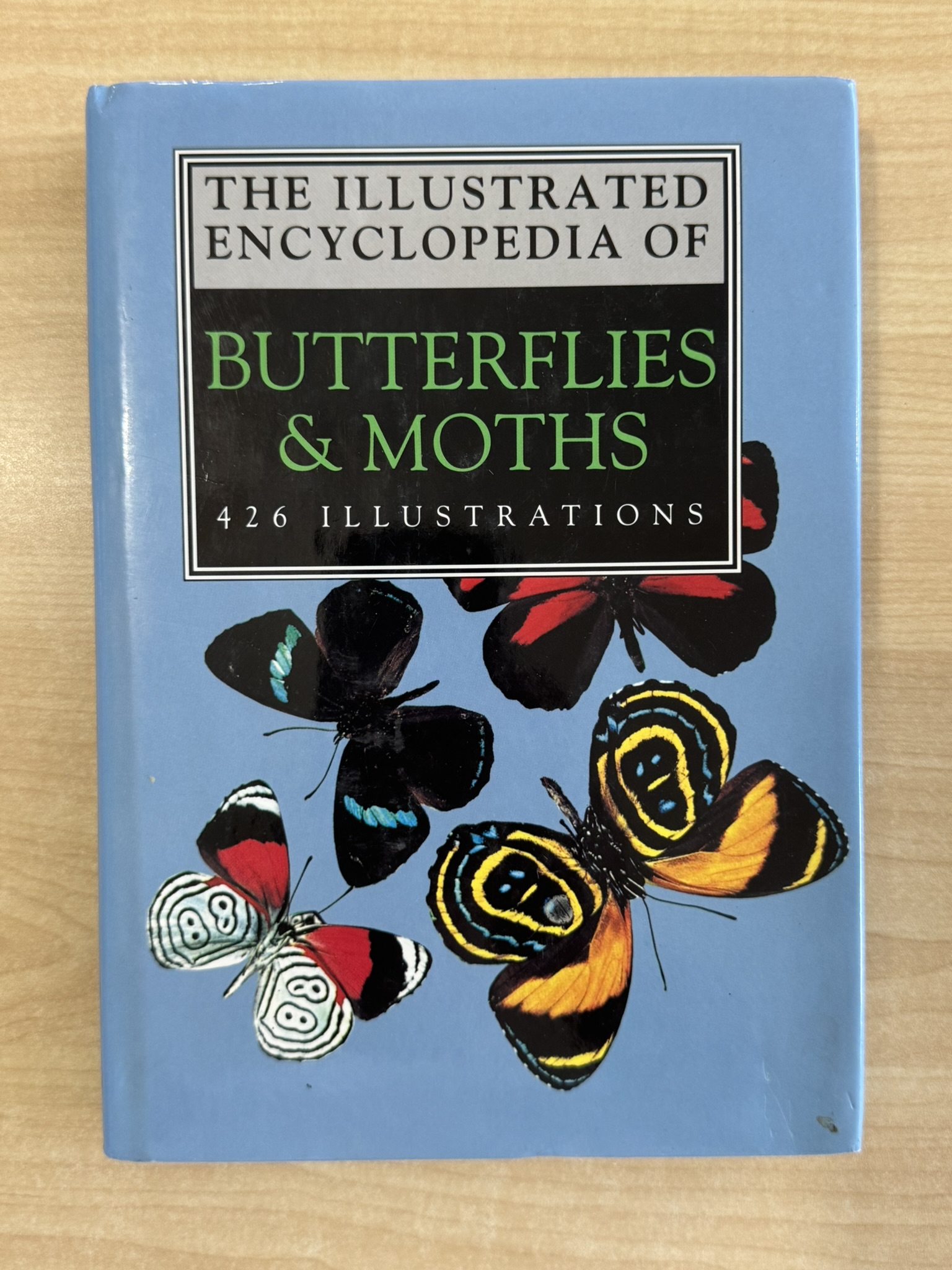 THE ILLUSTRATED ENCYCLOPEDIA OF BUTTERFLIES AND MOTHS